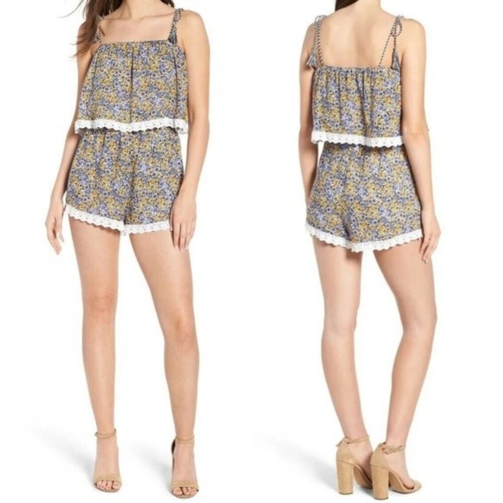 Cupcakes and Cashmere NWT Womens Sz Small Andria Floral Romper Shoulder Tie